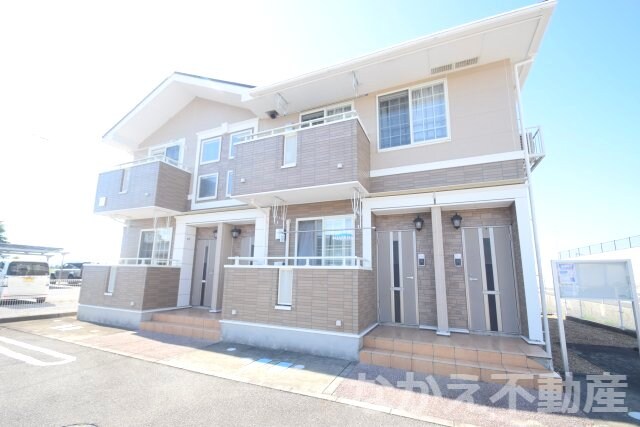 物件内観写真15　(収納豊富です)