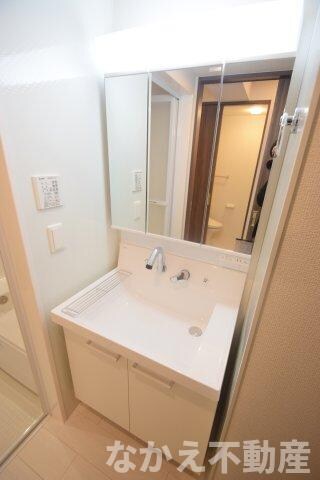 物件内観写真7　(使いやすい洗面所です)