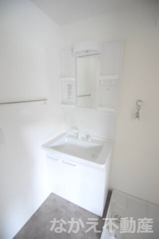 物件内観写真7　(使いやすい洗面所です)