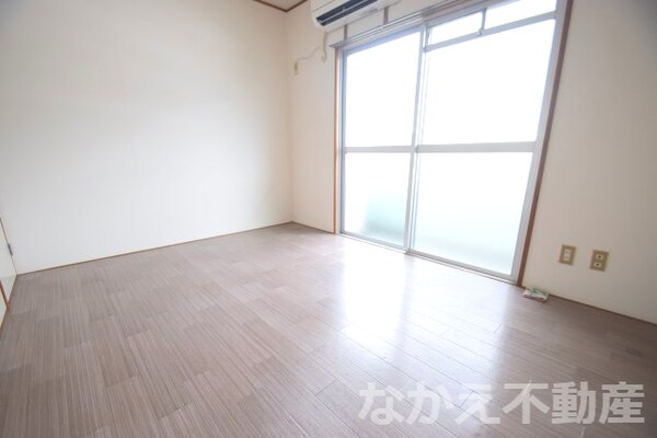 内装他(おしゃれな内装です)