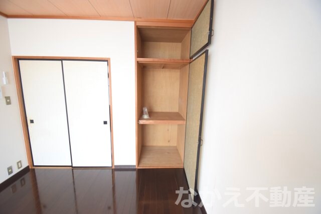 物件内観写真12　(専用の収納スペースです)