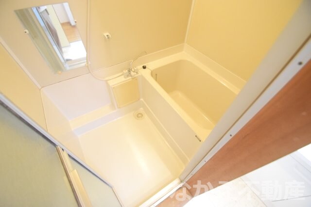 物件内観写真6　(ゆったり過ごせるお風呂です)