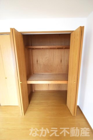 物件内観写真10　(ちょっとした収納スペースも充実しています)
