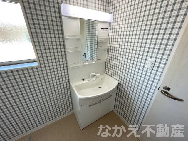 物件内観写真10　(使いやすい洗面所です)
