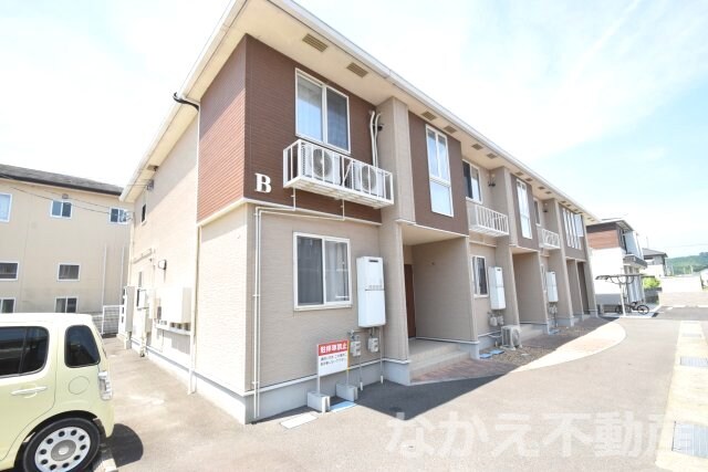 物件外観写真4　(落ち着いた雰囲気の外観です)