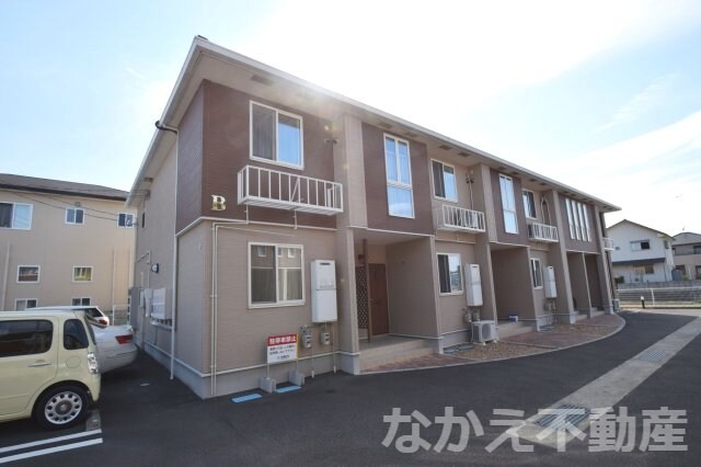 物件外観写真8　(落ち着いた雰囲気の外観です)