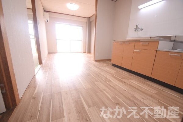 居室(ゆったり過ごせる居間です)