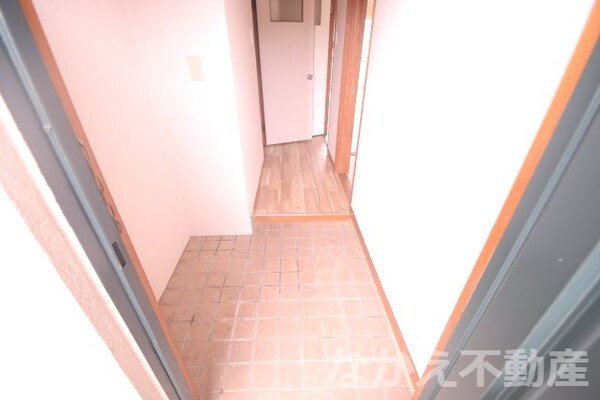 玄関(明るい玄関です)