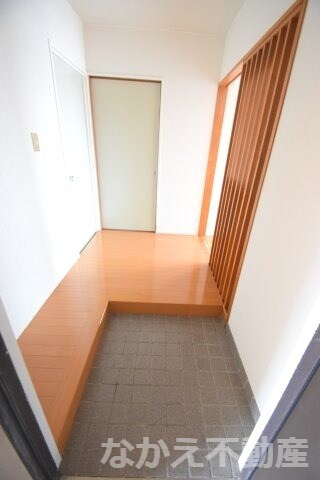 物件内観写真9　(落ち着いた玄関です)