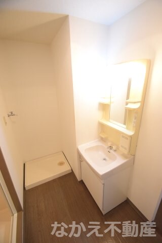 物件内観写真11　(忙しい朝には欠かせない洗面所です)