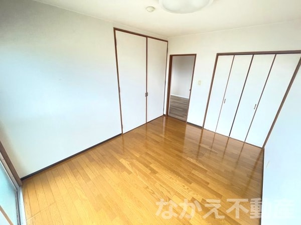 寝室(使い勝手のいい寝室です)