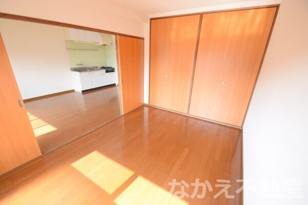 寝室(寝室です)