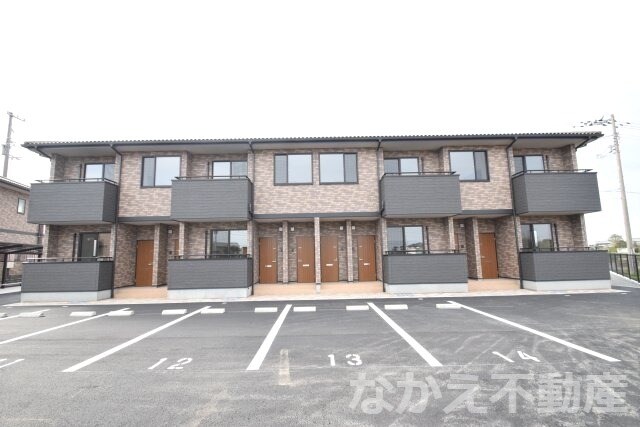 物件外観写真1　(外観も気になるポイント)