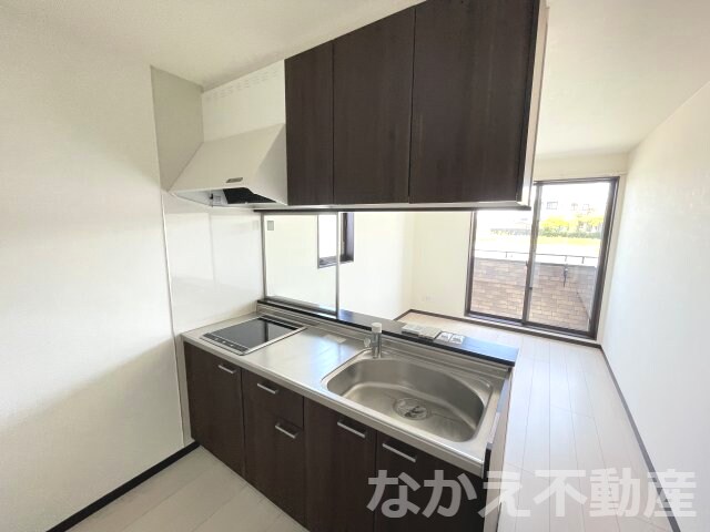 物件内観写真7　(キッチンでお料理をお楽しみください)