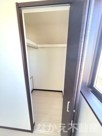 物件内観写真11　(収納豊富です)