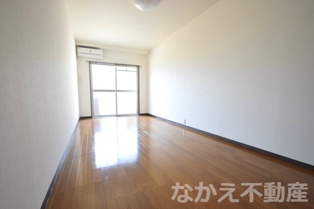 物件内観写真5　(落ち着いて過ごせるお部屋なので、寝室にいかがでしょうか)