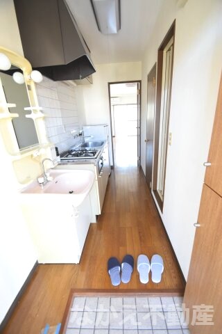 物件内観写真10　(シンプルで使いやすい玄関です)