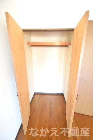 物件内観写真11　(便利な収納スペースです)
