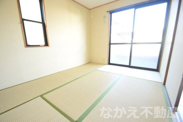 物件内観写真5　(ゆとりの広さです)