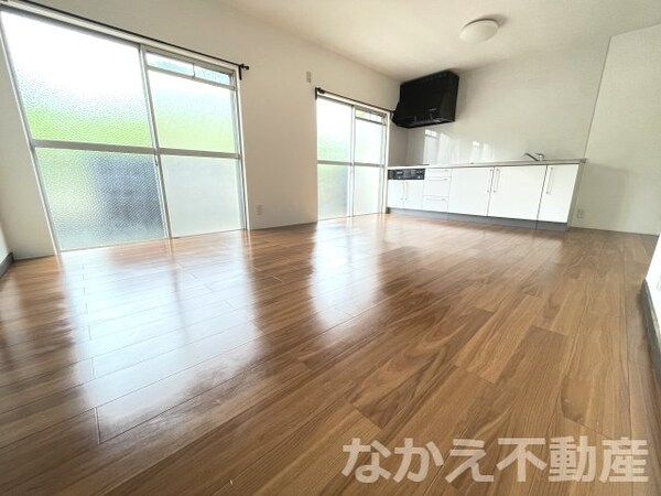 洋室(ゆったりした洋室です)
