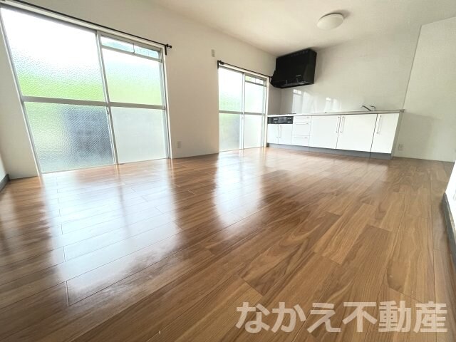 物件内観写真2　(ゆったりした洋室です)