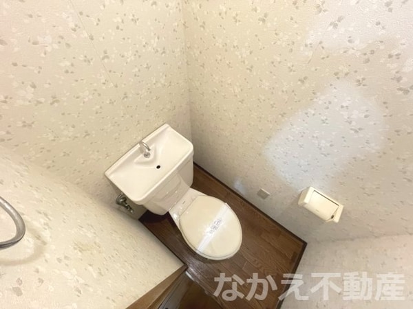 トイレ(コンパクトで使いやすいトイレです)