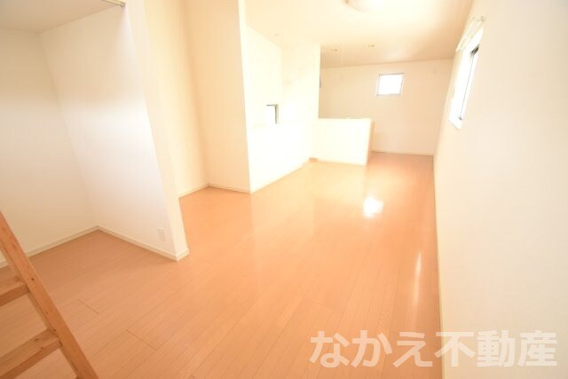 物件内観写真3　(リビングです)