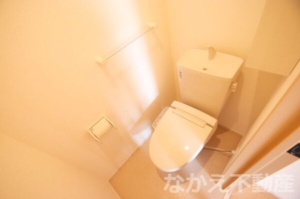 トイレ(清潔感のあるトイレです)