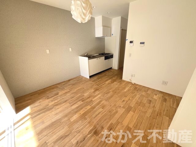 物件内観写真2　(ゆったりとしたリビングです)