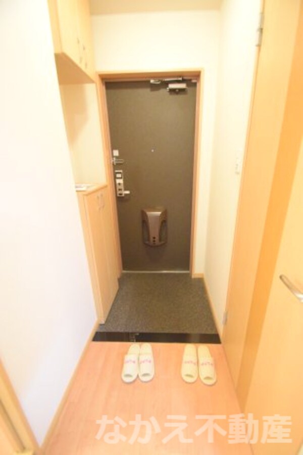 玄関(毎日通る玄関はこちらです)