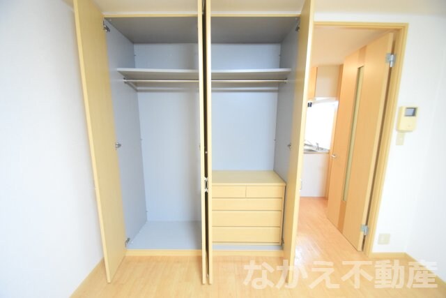 物件内観写真11　(収納スペース豊富です)
