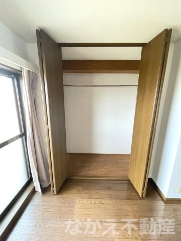 物件内観写真11　(小物を収納するのに便利です)