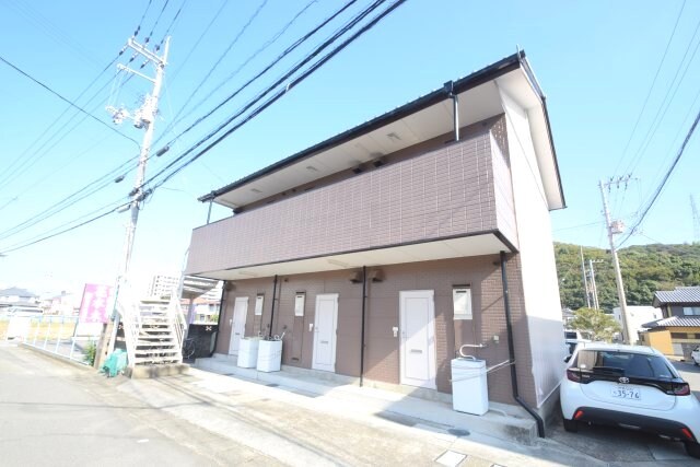 物件外観写真4　(落ち着いた雰囲気の外観です)