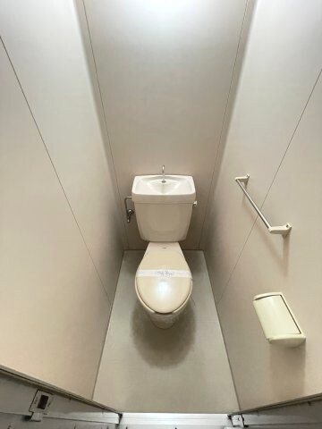 物件内観写真11　(コンパクトで使いやすいトイレです)