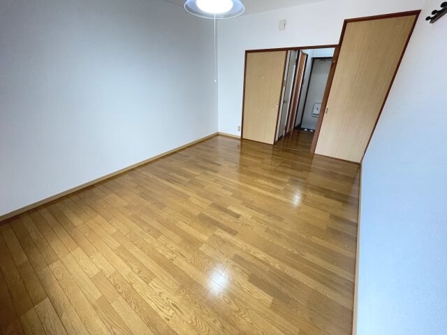 物件内観写真20　(使い勝手のいい寝室です)