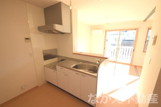 物件内観写真5　(キッチンでお料理をお楽しみください)