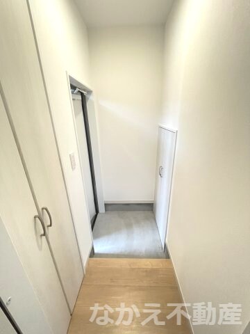 物件内観写真8　(収納もある玄関です)