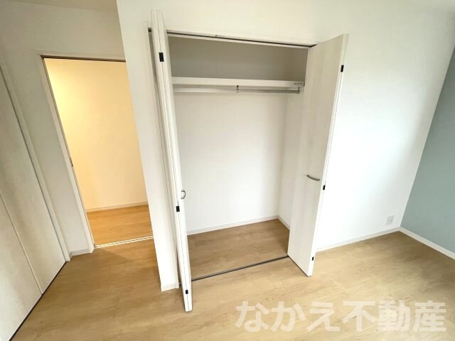物件内観写真10　(収納スペース豊富です)