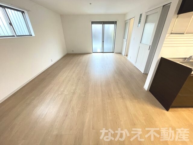 物件内観写真13　(ゆったり過ごせる居間です)