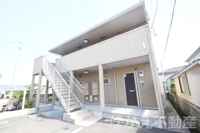 物件外観写真1　(おしゃれな外観です)