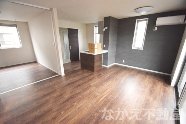 物件内観写真4　(リビングです)