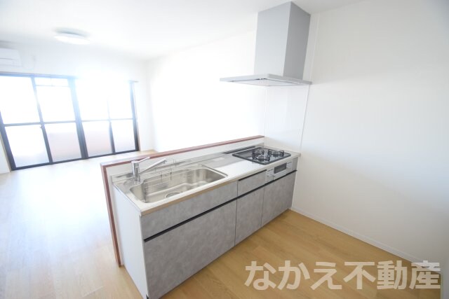 物件内観写真4　(お料理しやすいキッチンです)