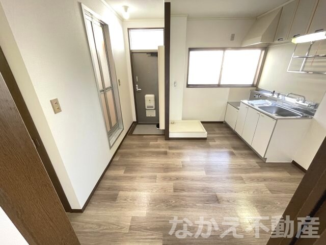 物件内観写真2　(居間です)