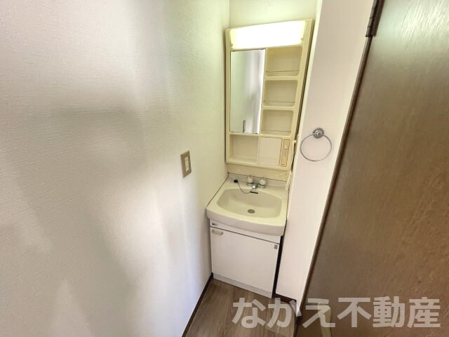 物件内観写真8　(使いやすい洗面所です)