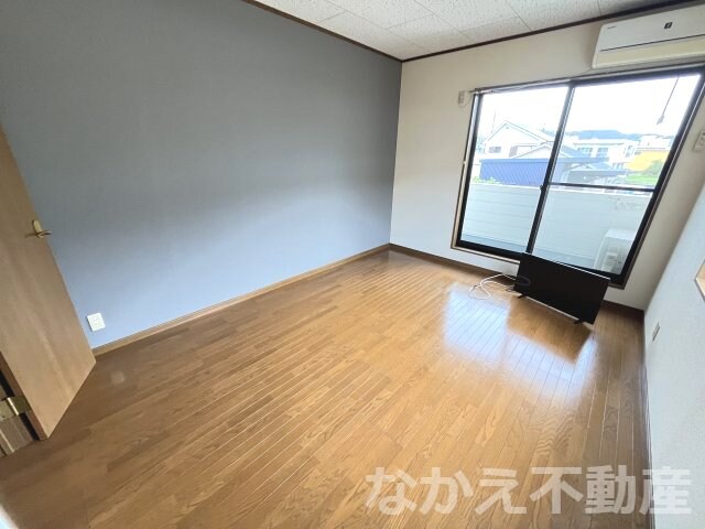 物件内観写真4　(ゆったり過ごせる居間です)