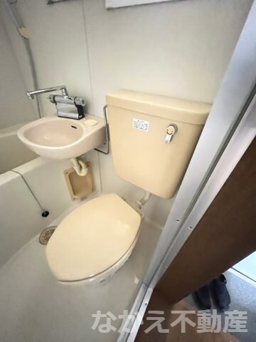 物件内観写真8　(コンパクトで使いやすいトイレです)