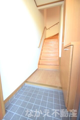 物件内観写真9　(きれいな玄関です)