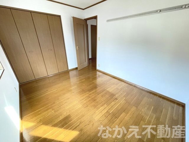 物件内観写真14　(個人の部屋や寝室として使える洋室です)