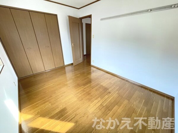 洋室(個人の部屋や寝室として使える洋室です)