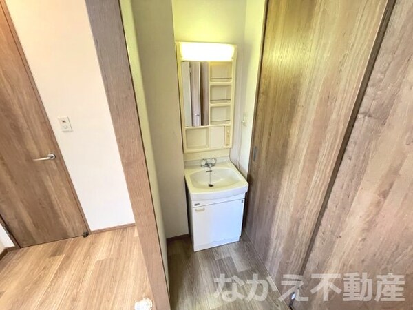洗面・脱衣所(広い洗面スペース)